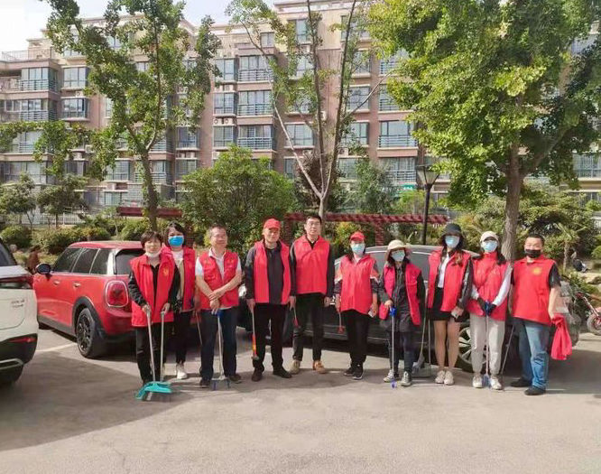 华龙区全面发动志愿者，齐心参与卫生城复审工作
