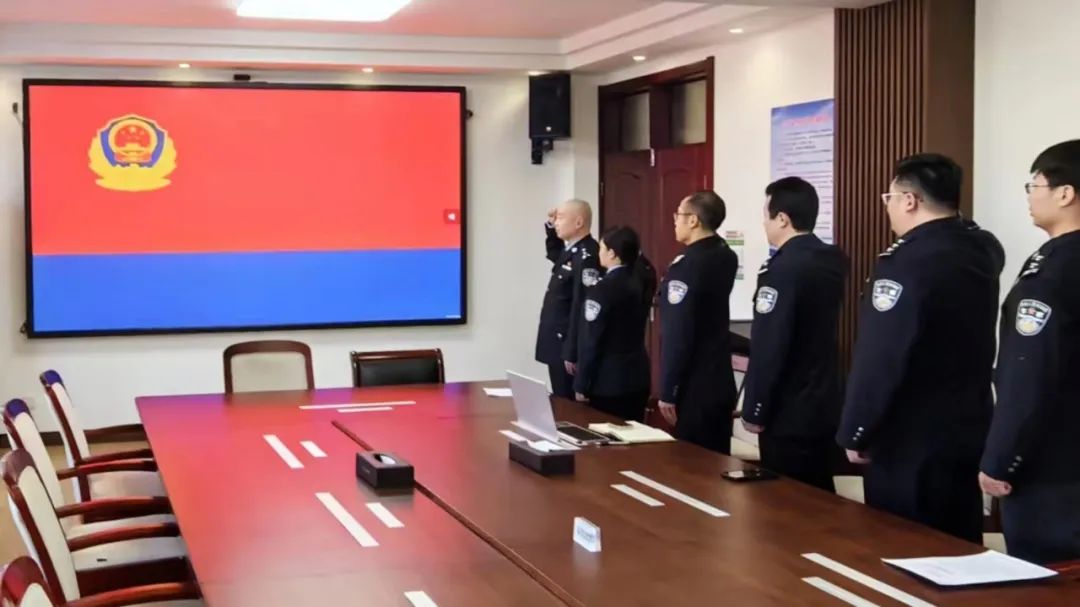 【华检动态】中国人民警察节 华龙区检察院法警大队举行司法警察宣誓仪式