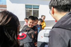 国网濮阳供电公司：十分有爱与孩子共度佳节