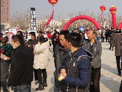 范县2021年“春风行动”大型公益招聘会圆满结束，涉及岗位10000多个，薪资数万！