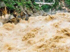 国网濮阳供电公司：暴雨来袭 濮阳电网人闻“汛”而动