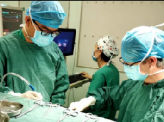 勇闯“生命禁区” 抢救大脑“芯片”