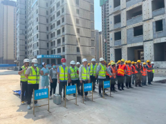 美年大健康濮阳分院医疗队指导中建五局濮北安置房项目高处坠落应急演练