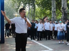 濮阳市人民医院组织干部职工参观濮阳市“辉煌四十载·奋进新时代”大型成就图片展